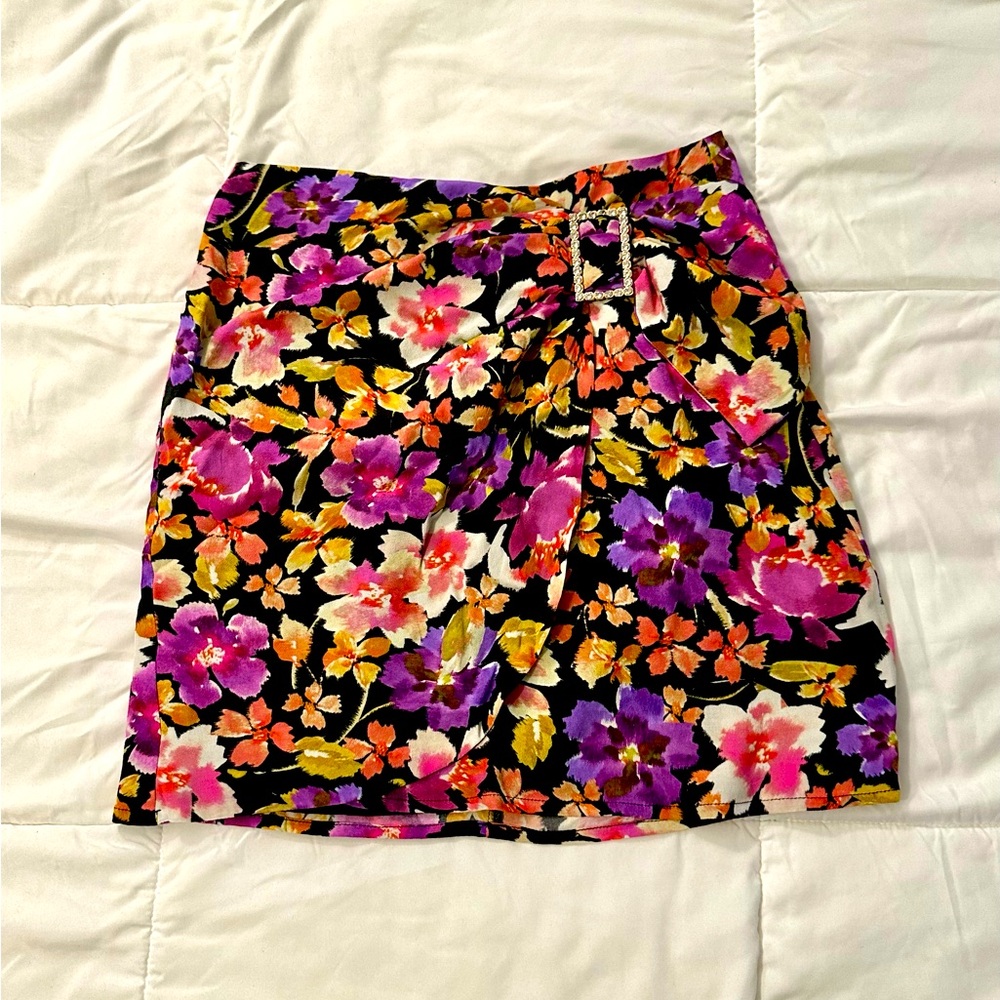 Lovers + Friends Skirt Sz S Black Colorful Floral Faux Belted Ruched Mini Skirt